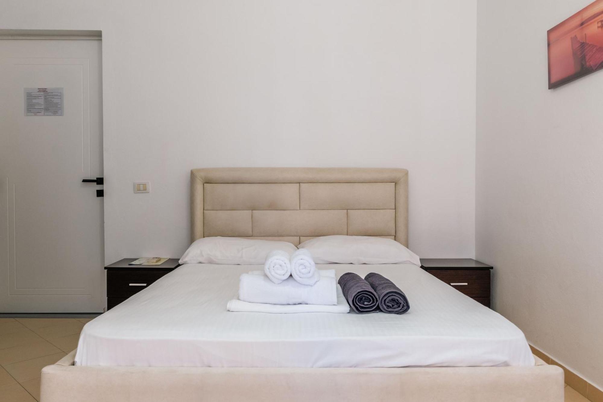 Blue Bay Hotel Saranda Extérieur photo