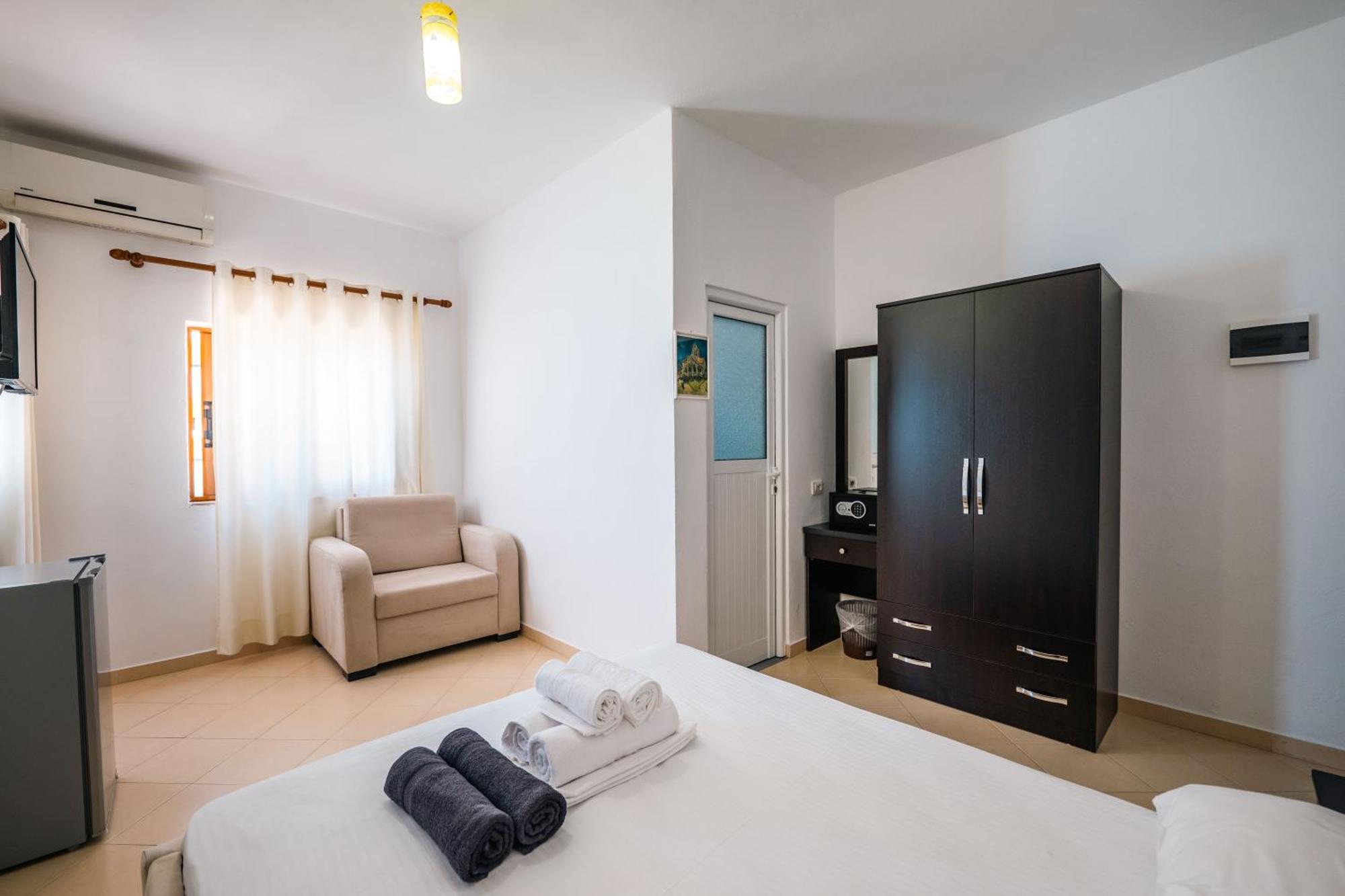 Blue Bay Hotel Saranda Extérieur photo